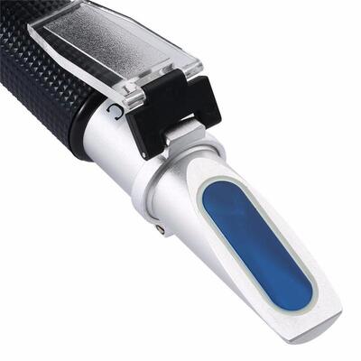 Handheld Refractometer with 0-80% Brix Range and ATC for Accurate Alcohol and Sugar Measurement